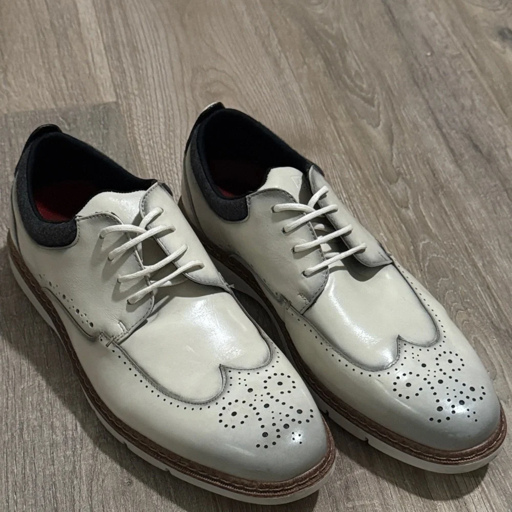 Stacy Adams Men’s Classic Cream Synergy Wingtip Oxford Dress Shoes Size 9